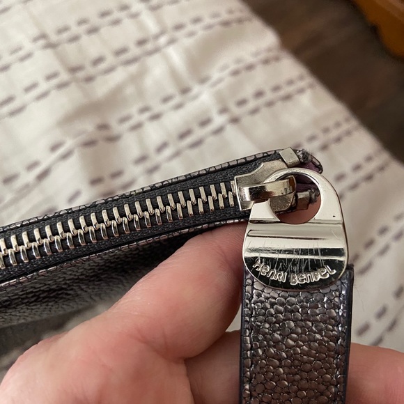 HENRI BENDEL LEATHER POUCH - Picture 4 of 6